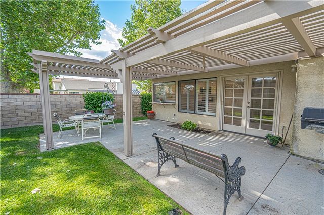 25504 Via Gracioso, Valencia, CA 91355