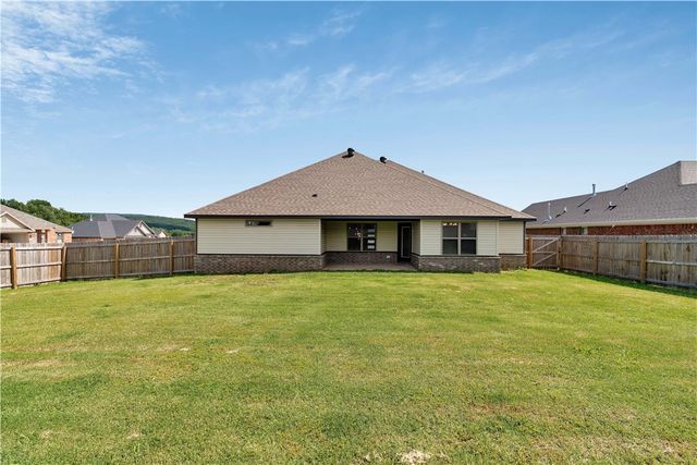 952 Petit Jean Street, Prairie Grove, AR 72753