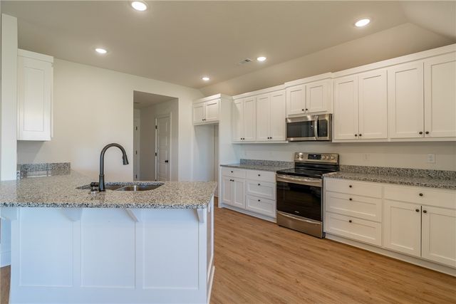 952 Petit Jean Street, Prairie Grove, AR 72753