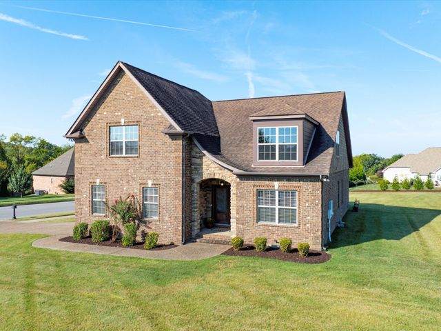 2731 Jasmine St, Lebanon, TN 37087