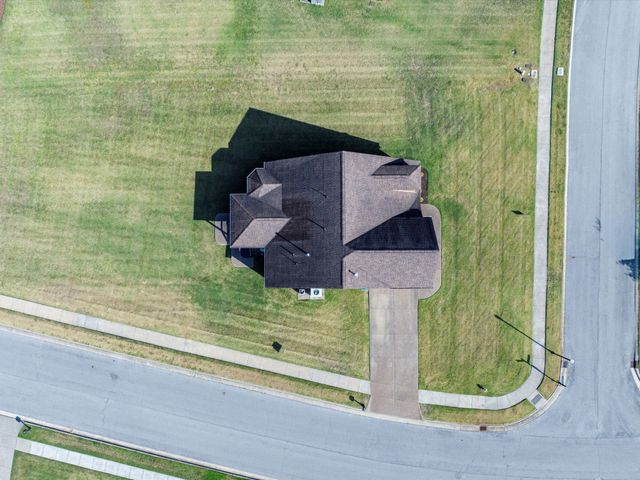 2731 Jasmine St, Lebanon, TN 37087