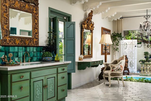 4316 N 40TH Street, Phoenix, AZ 85018