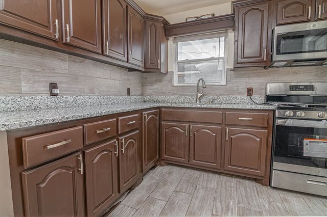 1714 Maple Ave, Midland, TX 79705