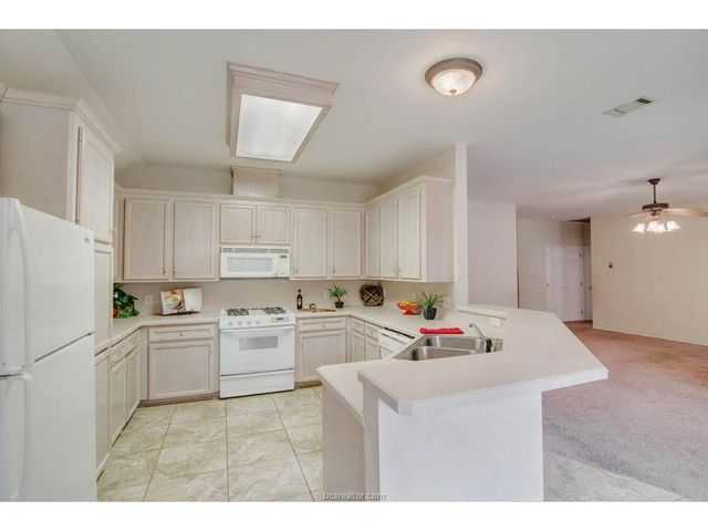 218 Stuttgart Circle, College Station, TX 77845