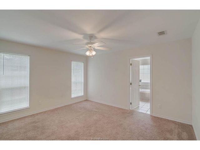 218 Stuttgart Circle, College Station, TX 77845