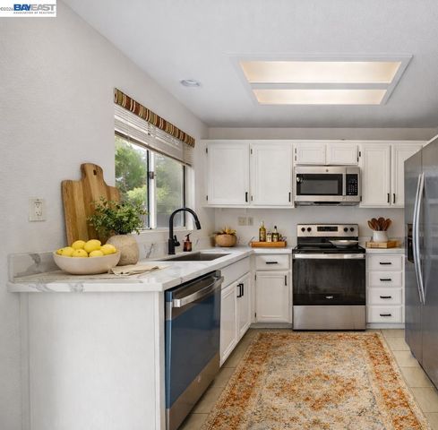 5136 Grass Valley Way, Antioch, CA 94531