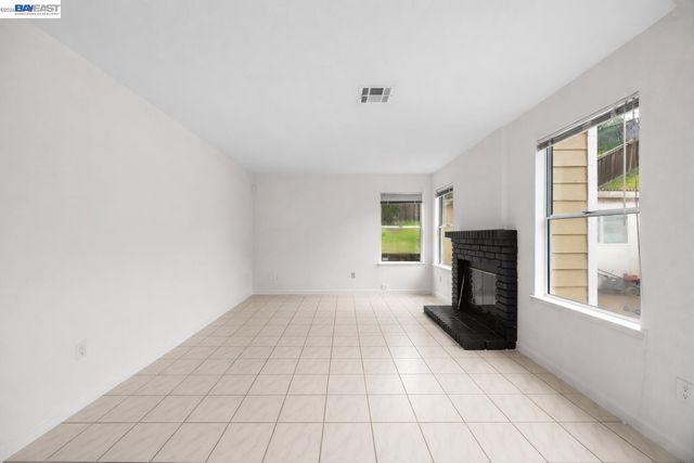 5136 Grass Valley Way, Antioch, CA 94531