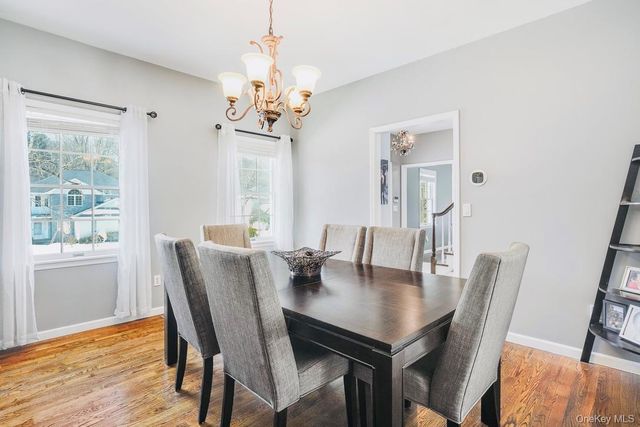 9 Trotter Lane, Poughkeepsie, NY 12603