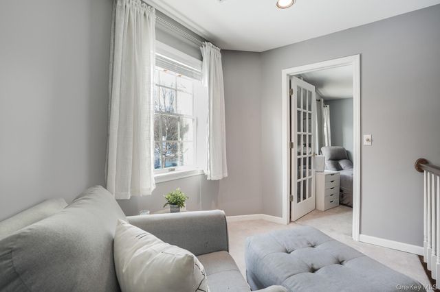 9 Trotter Lane, Poughkeepsie, NY 12603