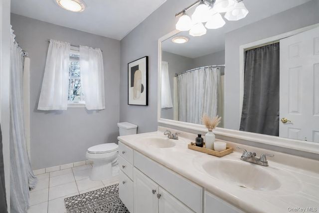 9 Trotter Lane, Poughkeepsie, NY 12603