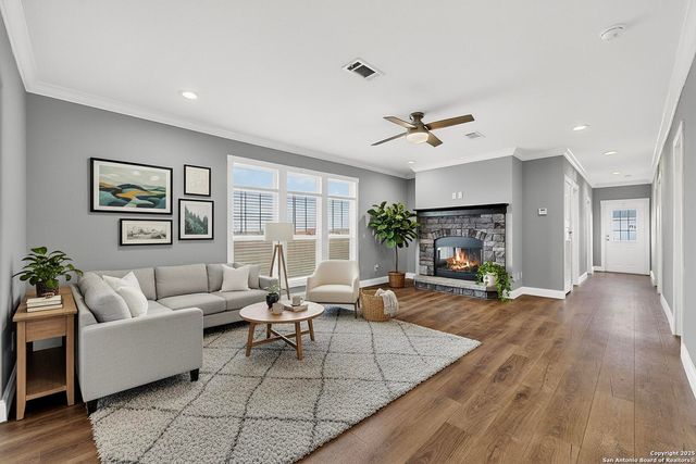 173 Medina Verde, Natalia, TX 78059