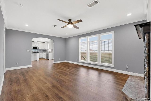 173 Medina Verde, Natalia, TX 78059