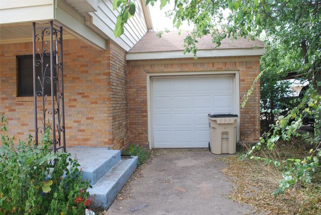 1720 Avenue K, Anson, TX 79501