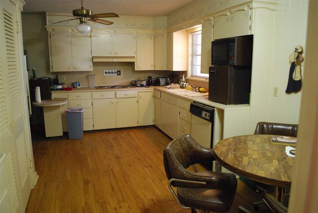 1720 Avenue K, Anson, TX 79501