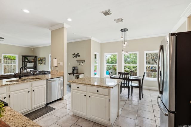13314 Galicia, Universal City, TX 78148