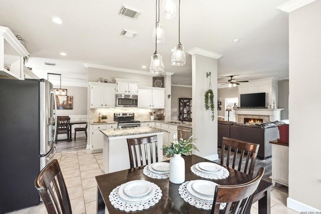 13314 Galicia, Universal City, TX 78148