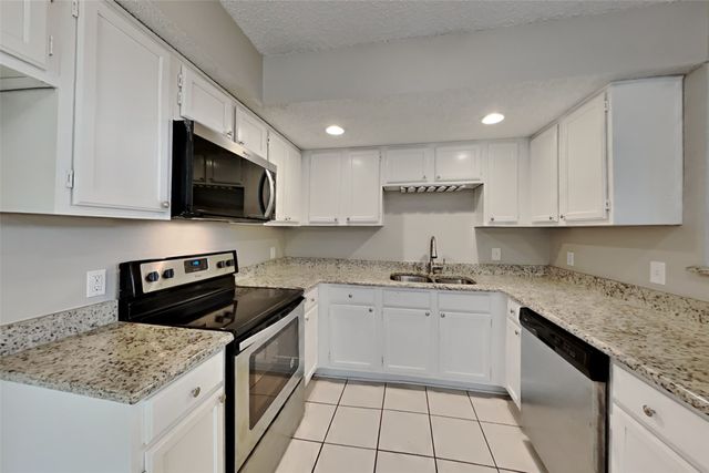 2059 Sienna Trail, Lewisville, TX 75067