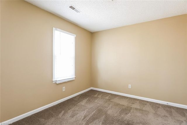 1601 Trinity Garden Circle, Clemmons, NC 27012