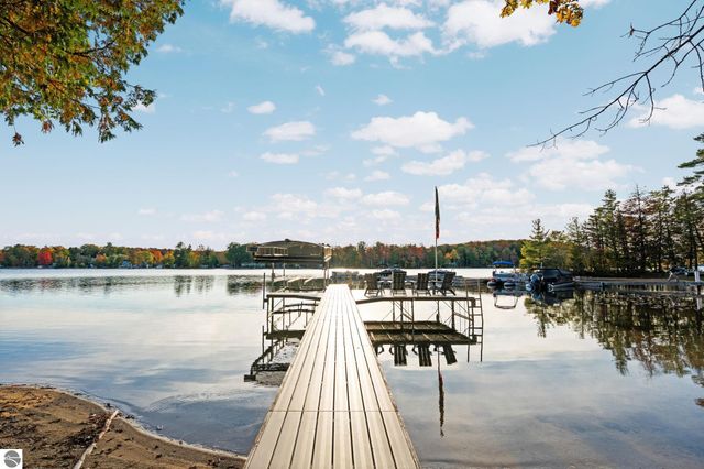 7749 Gingerwood Drive, Traverse City, MI 49685