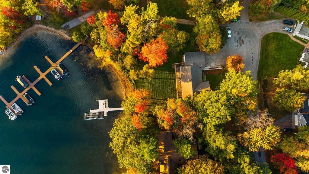 7749 Gingerwood Drive, Traverse City, MI 49685