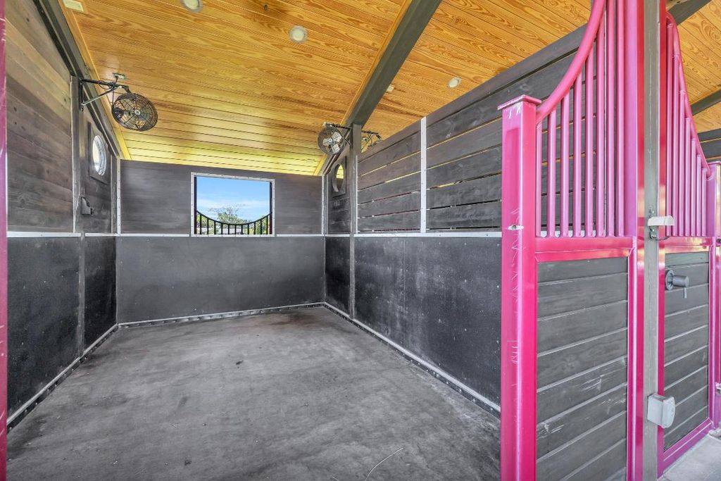 Image 10 of property listing at 12880 Indian Mound Road, Wellington, FL 33449