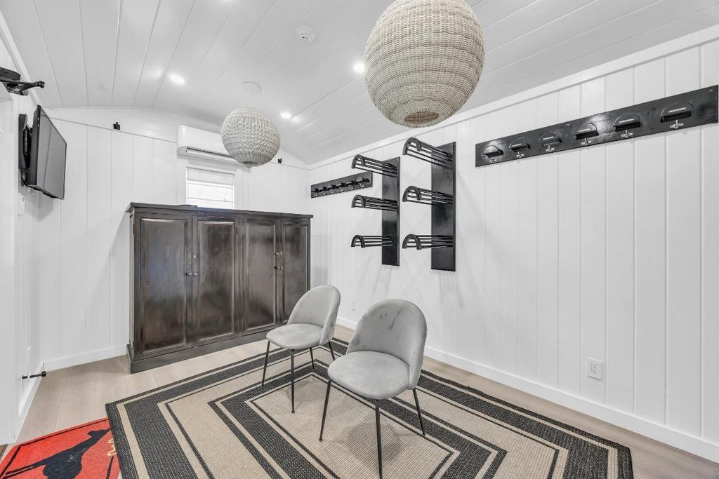 Image 14 of property listing at 12880 Indian Mound Road, Wellington, FL 33449