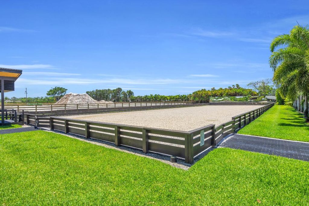 Image 27 of property listing at 12880 Indian Mound Road, Wellington, FL 33449