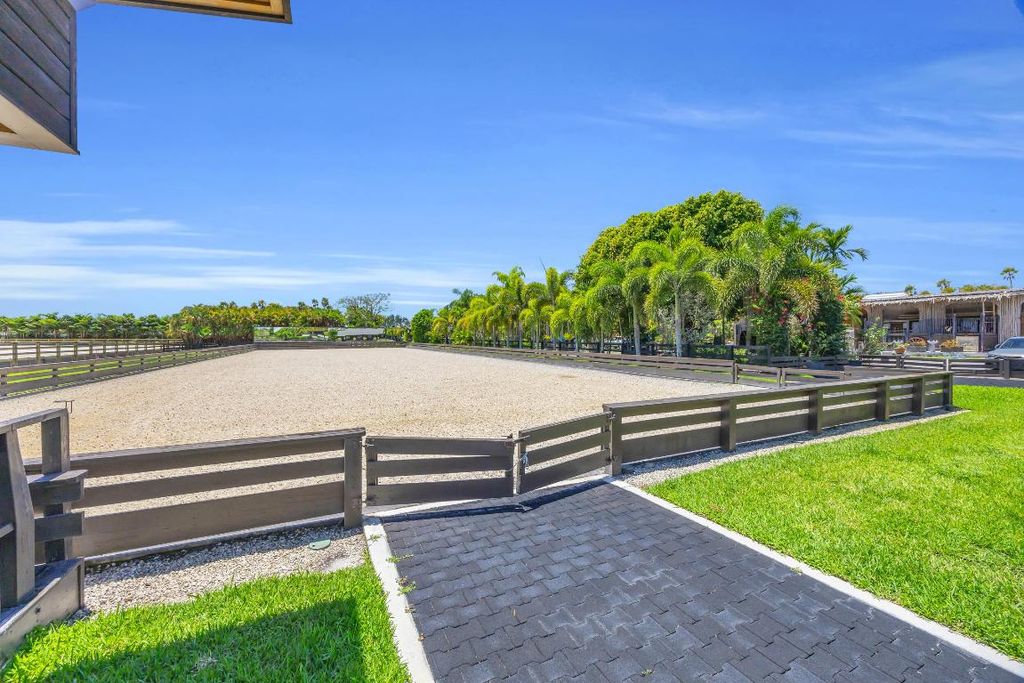 Image 28 of property listing at 12880 Indian Mound Road, Wellington, FL 33449