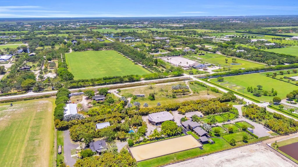 Image 38 of property listing at 12880 Indian Mound Road, Wellington, FL 33449