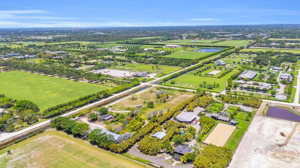 Image 40 of property listing at 12880 Indian Mound Road, Wellington, FL 33449