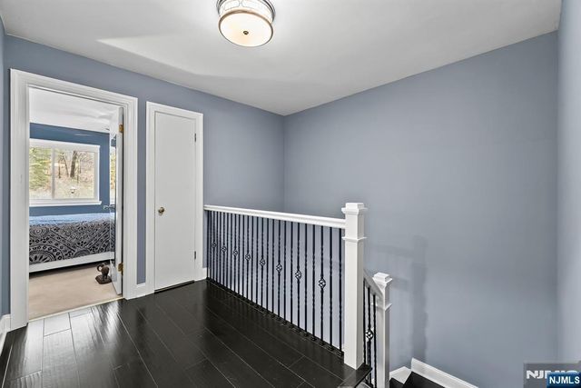 15 Littlewood Court, Wayne, NJ 07470