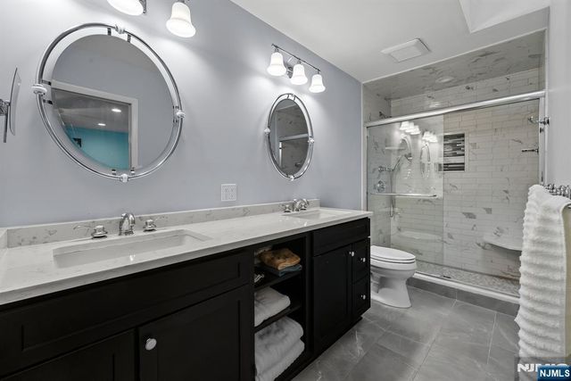 15 Littlewood Court, Wayne, NJ 07470