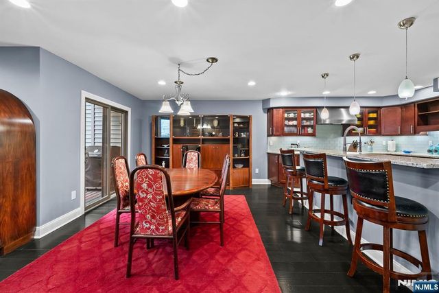 15 Littlewood Court, Wayne, NJ 07470