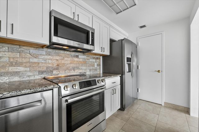 6211 W Northwest Highway G312, Dallas, TX 75225