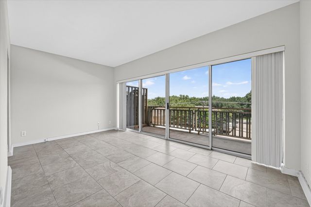 6211 W Northwest Highway G312, Dallas, TX 75225