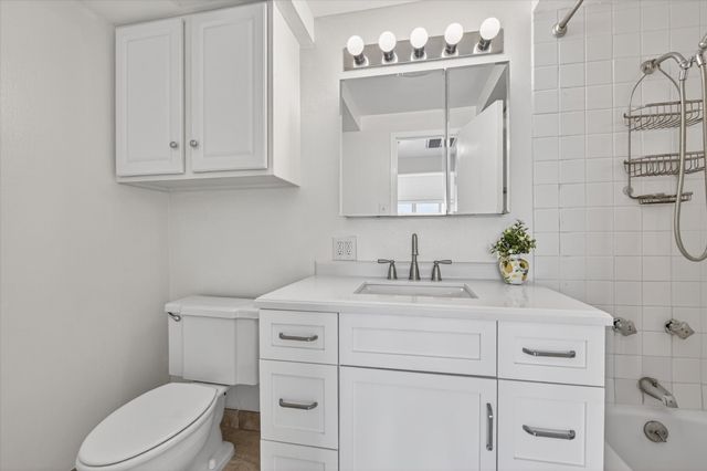 6211 W Northwest Highway G312, Dallas, TX 75225