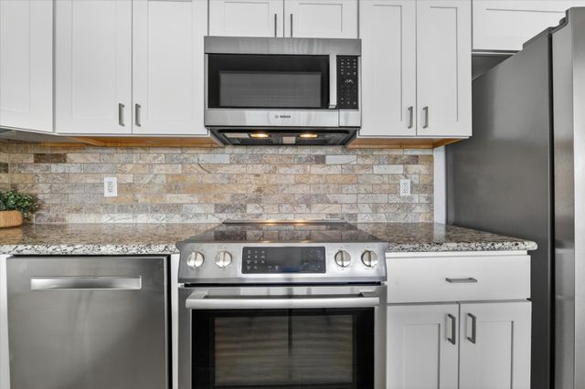 6211 W Northwest Highway G312, Dallas, TX 75225
