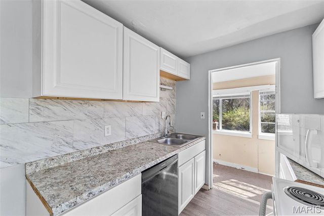 5634 Helen Avenue, St Louis, MO 63136