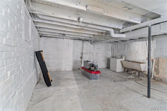 5634 Helen Avenue, St Louis, MO 63136