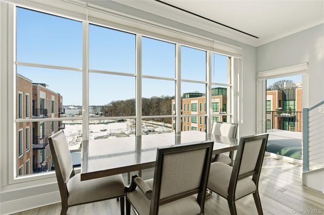 100 Garvies Point Road 1301, Glen Cove, NY 11542