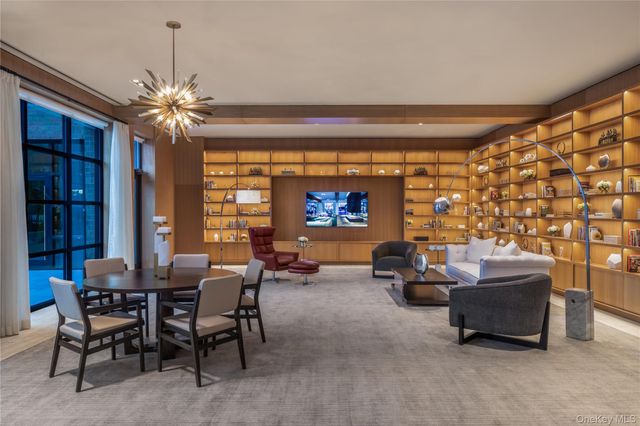 100 Garvies Point Road 1301, Glen Cove, NY 11542