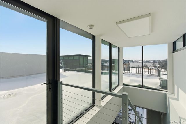 100 Garvies Point Road 1301, Glen Cove, NY 11542