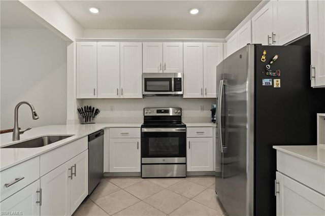 2934 Citrus ST, Naples, FL 34120