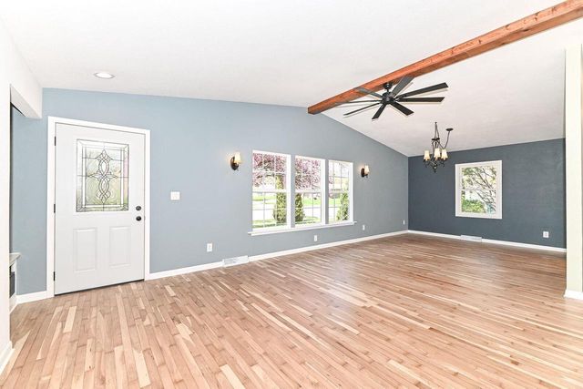 8122 Wake Forest DRIVE, Oak Creek, WI 53154