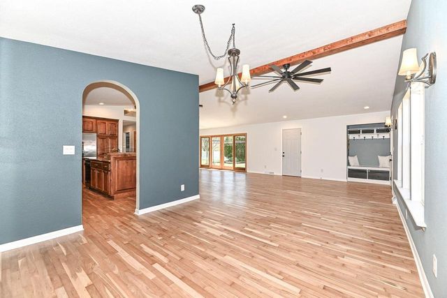 8122 Wake Forest DRIVE, Oak Creek, WI 53154