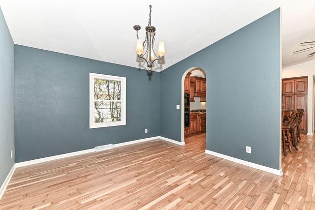 8122 Wake Forest DRIVE, Oak Creek, WI 53154