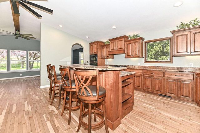 8122 Wake Forest DRIVE, Oak Creek, WI 53154