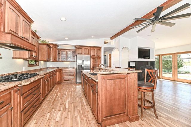 8122 Wake Forest DRIVE, Oak Creek, WI 53154