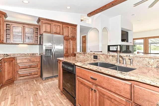 8122 Wake Forest DRIVE, Oak Creek, WI 53154