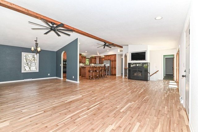8122 Wake Forest DRIVE, Oak Creek, WI 53154